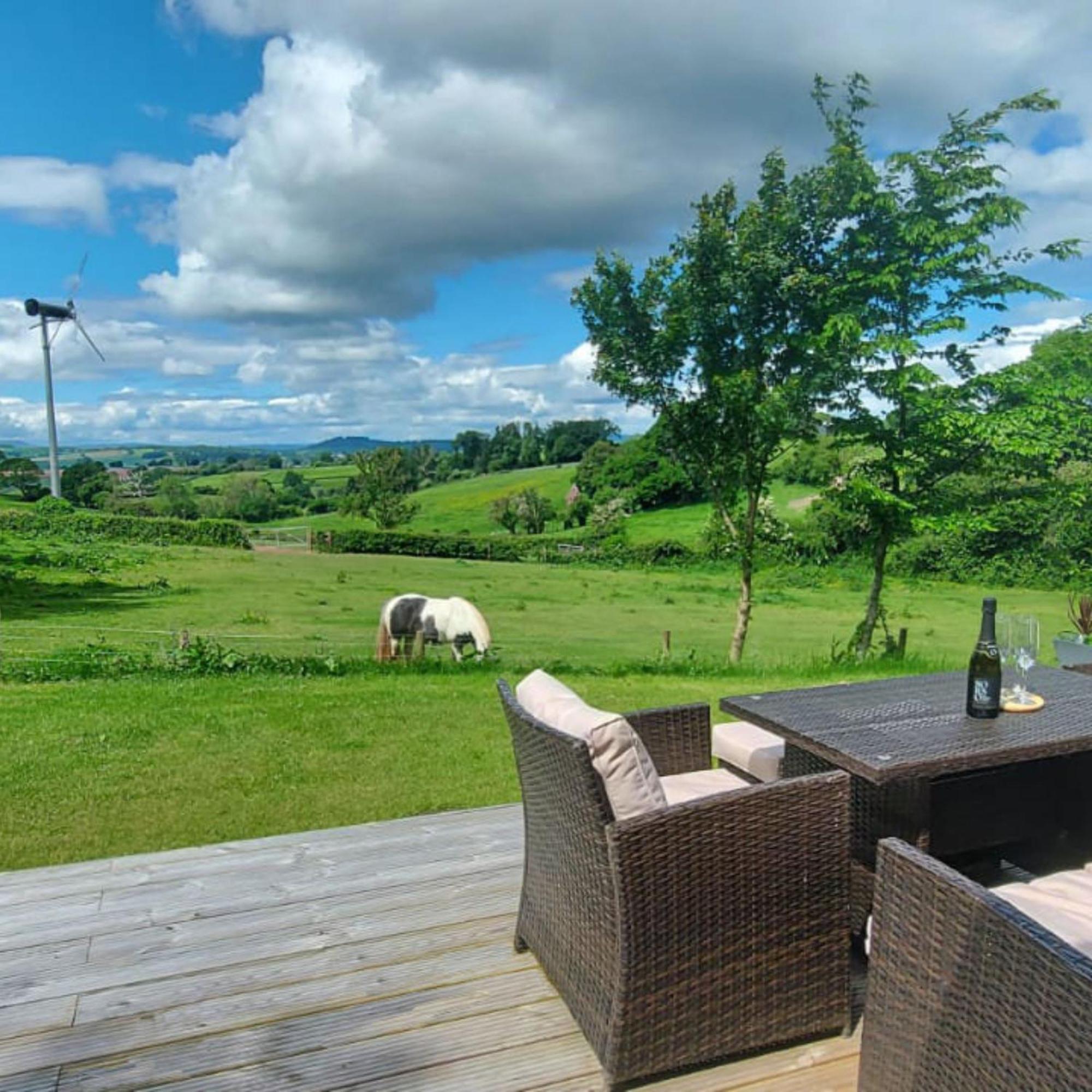 Caplor Glamping & Lodges Hereford Eksteriør bilde