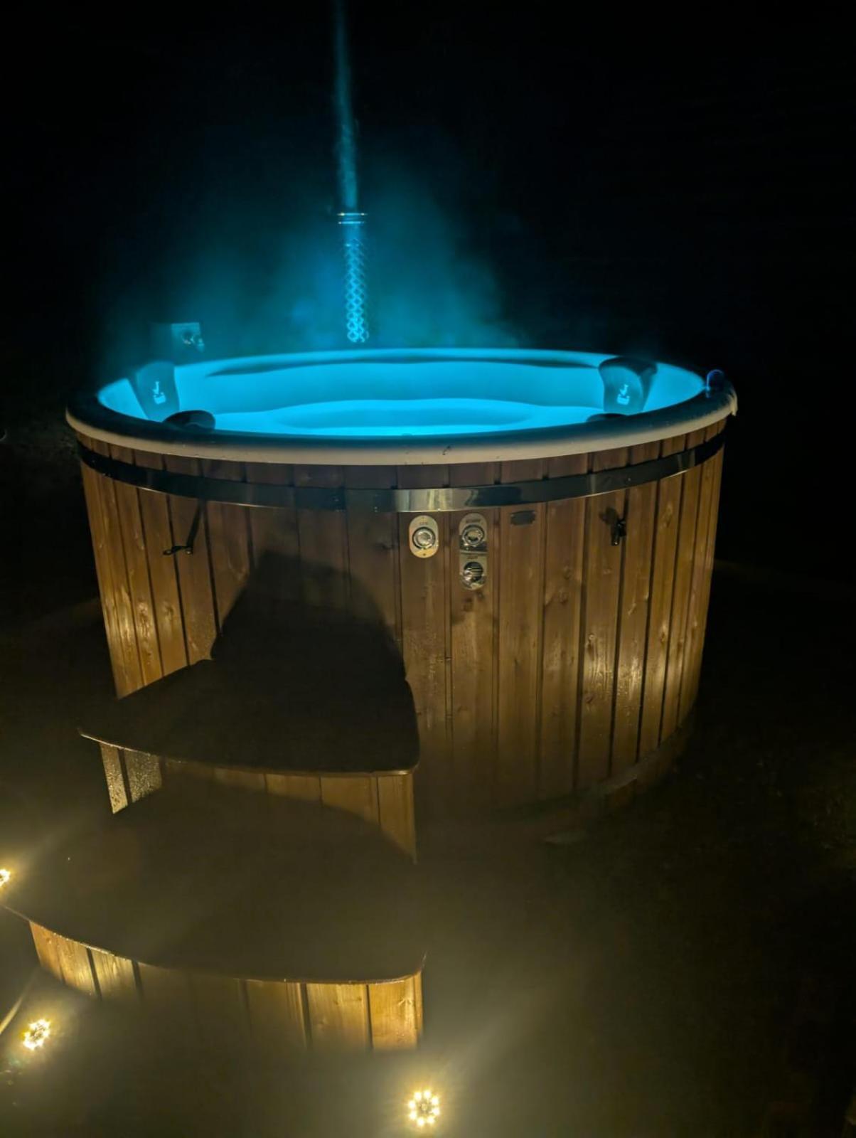 Caplor Glamping & Lodges Hereford Eksteriør bilde