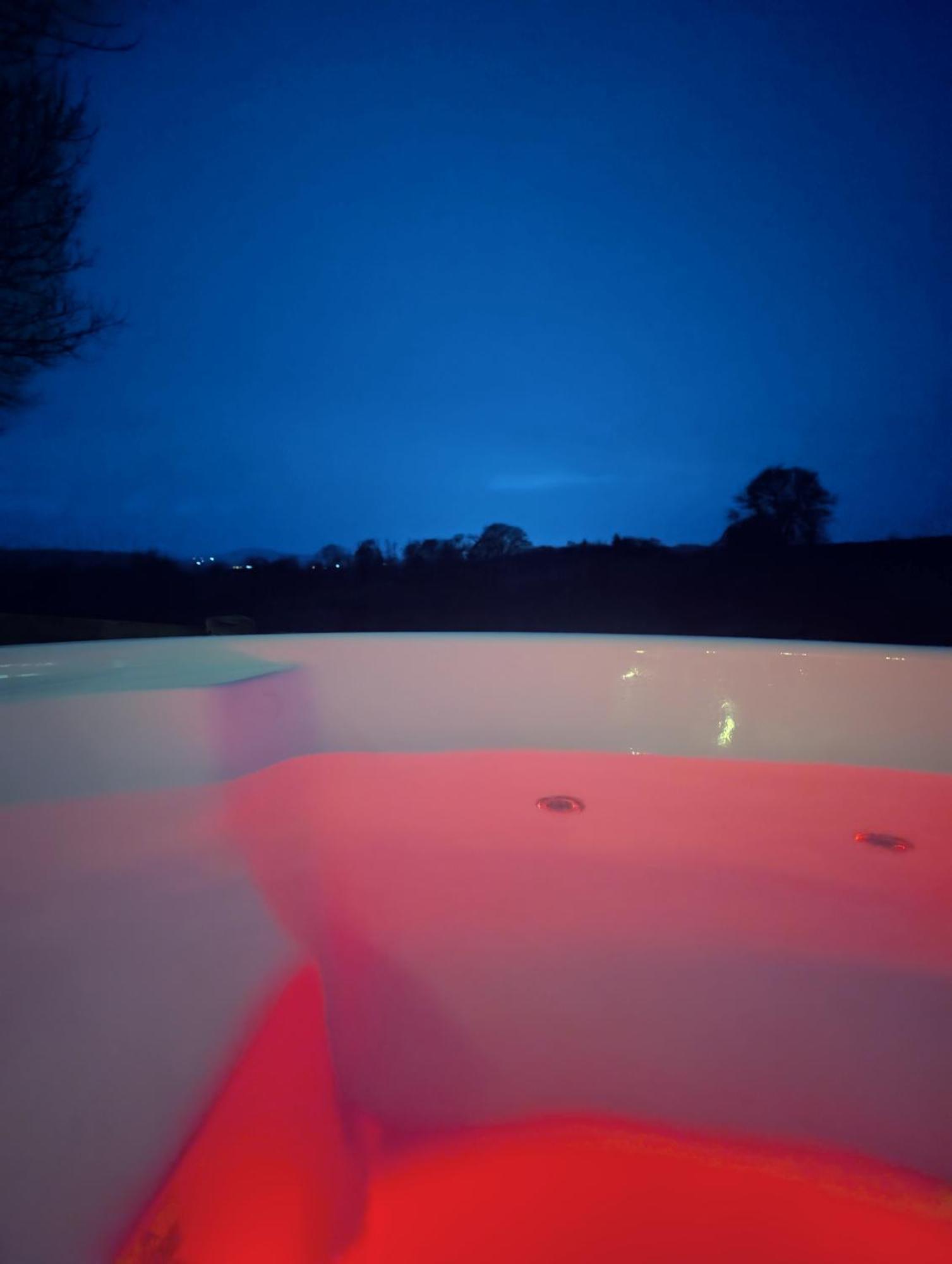 Caplor Glamping & Lodges Hereford Eksteriør bilde