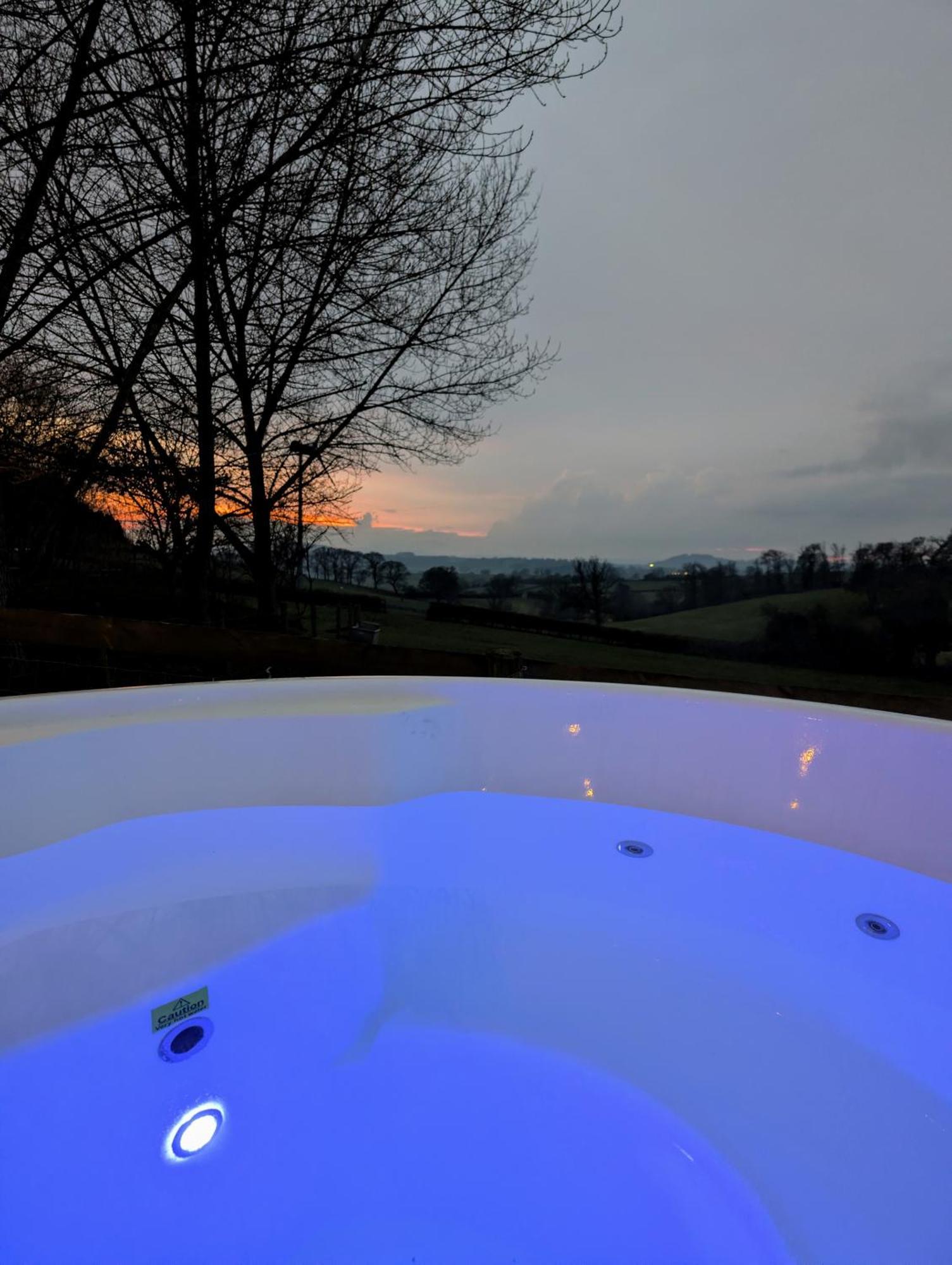 Caplor Glamping & Lodges Hereford Eksteriør bilde