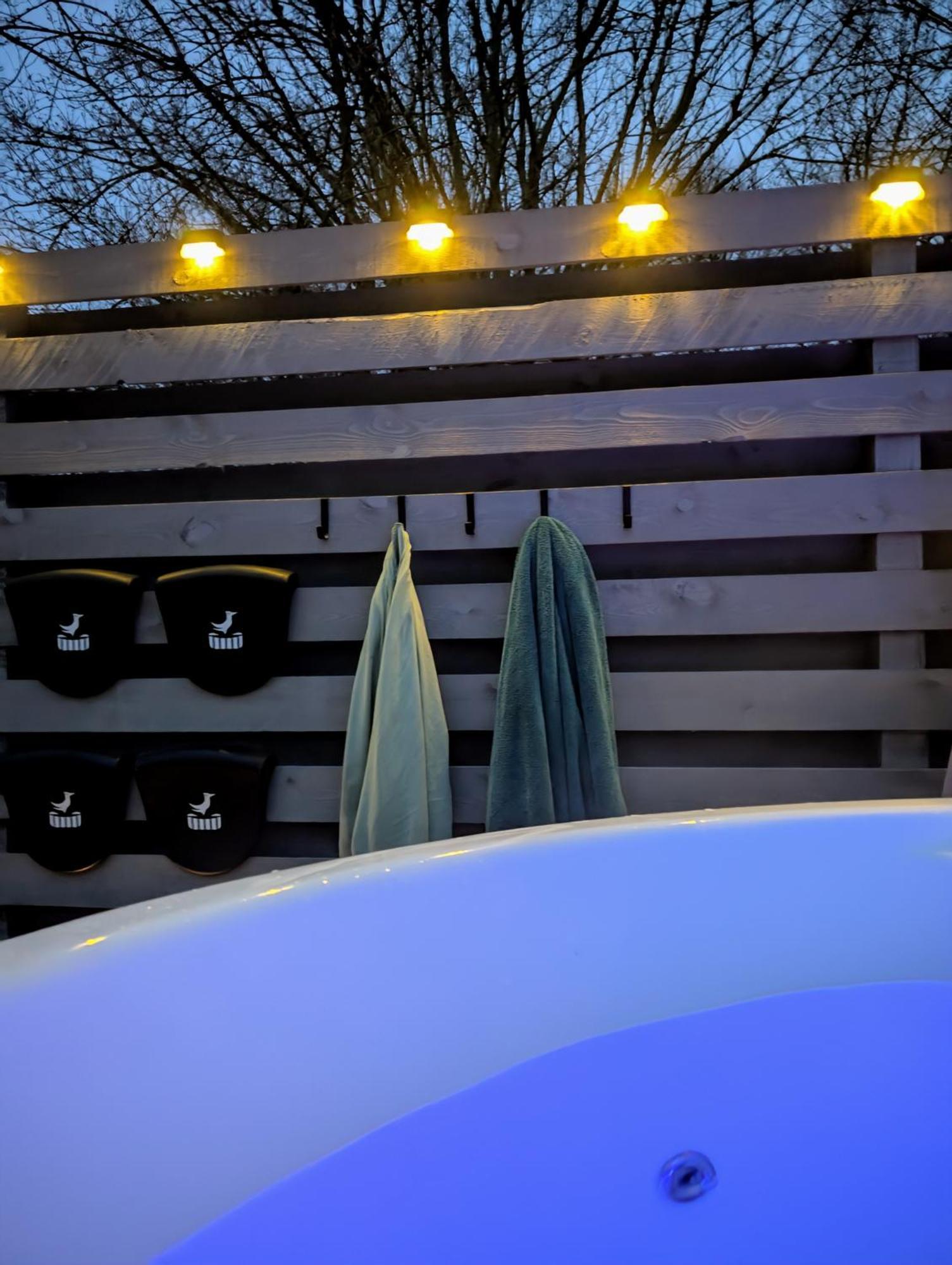 Caplor Glamping & Lodges Hereford Eksteriør bilde