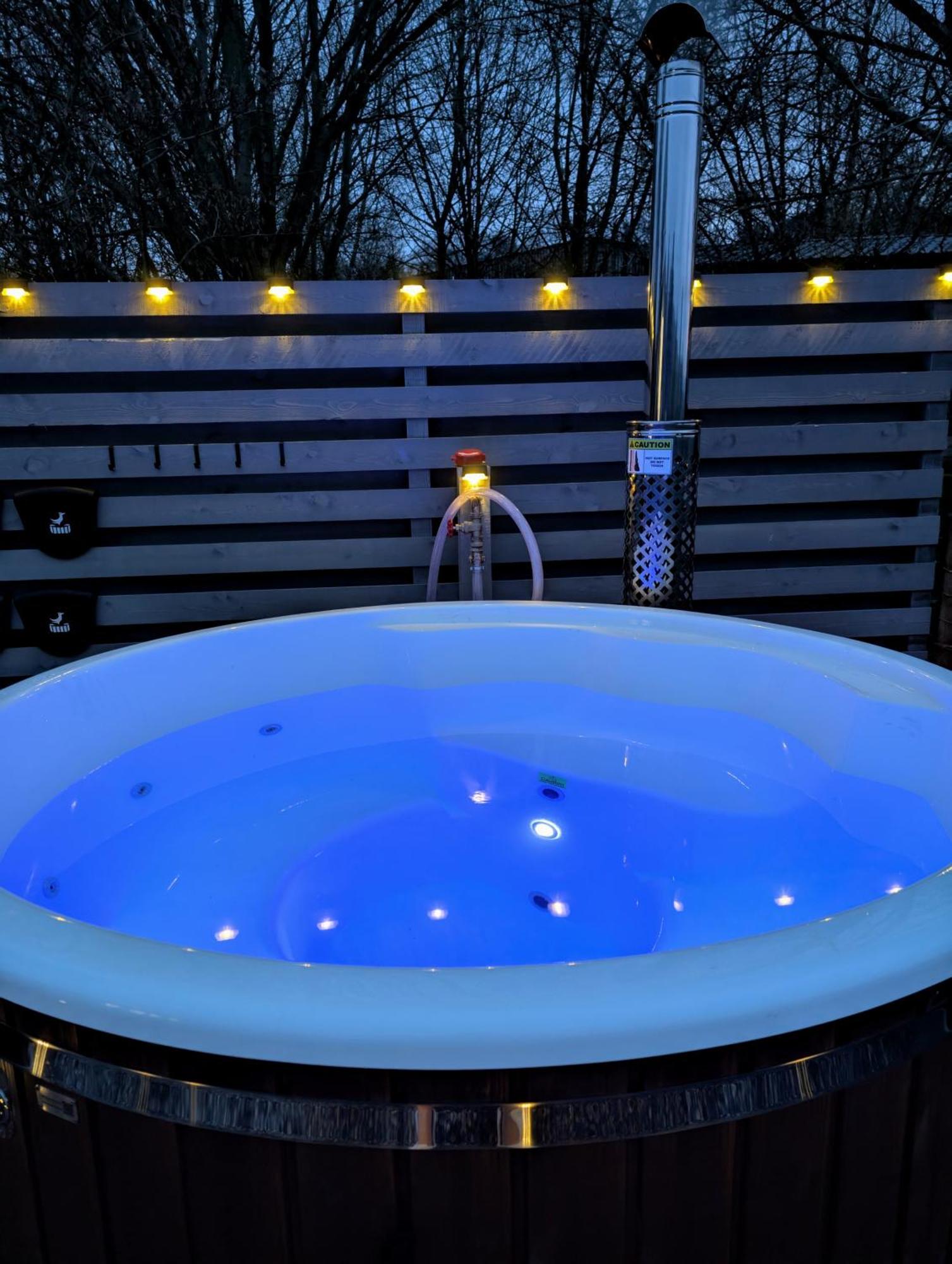 Caplor Glamping & Lodges Hereford Eksteriør bilde