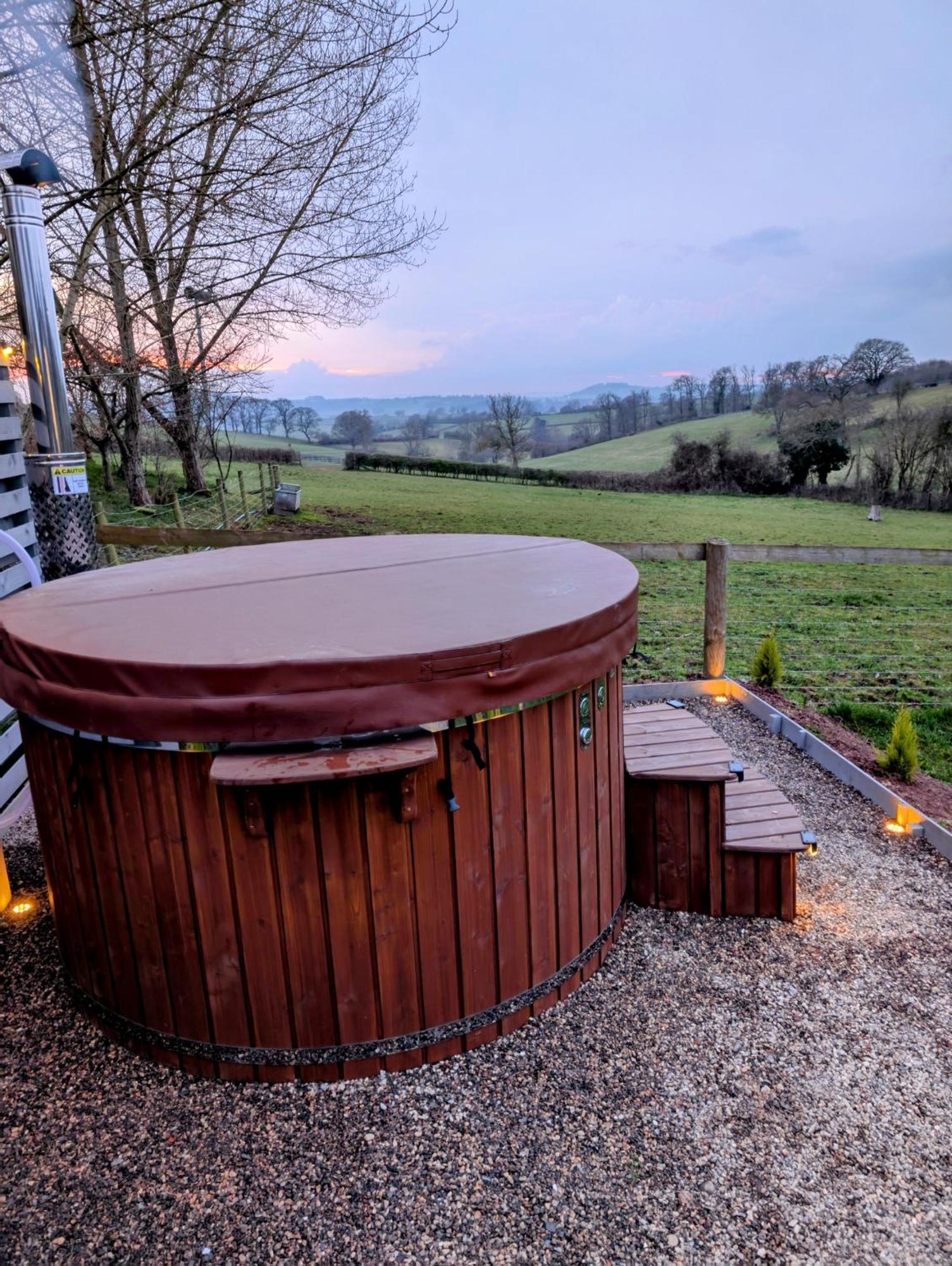 Caplor Glamping & Lodges Hereford Eksteriør bilde